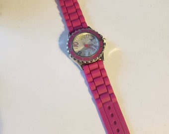 Hot pink woman's quartz watch