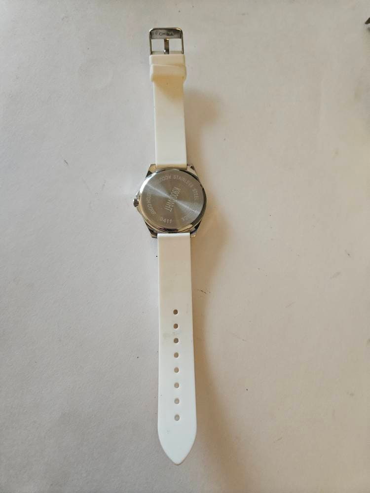 Vivani Watch White Buckle Band Silver Toned Round Face Vivani Watch White Buckle Band Silver Toned Round Face