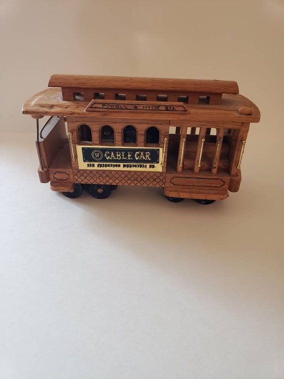 PAWELL & HYDE Sts. ケーブルカー木製オルゴール Powell & Hyde Wooden Cable Car plays i left my heart in san