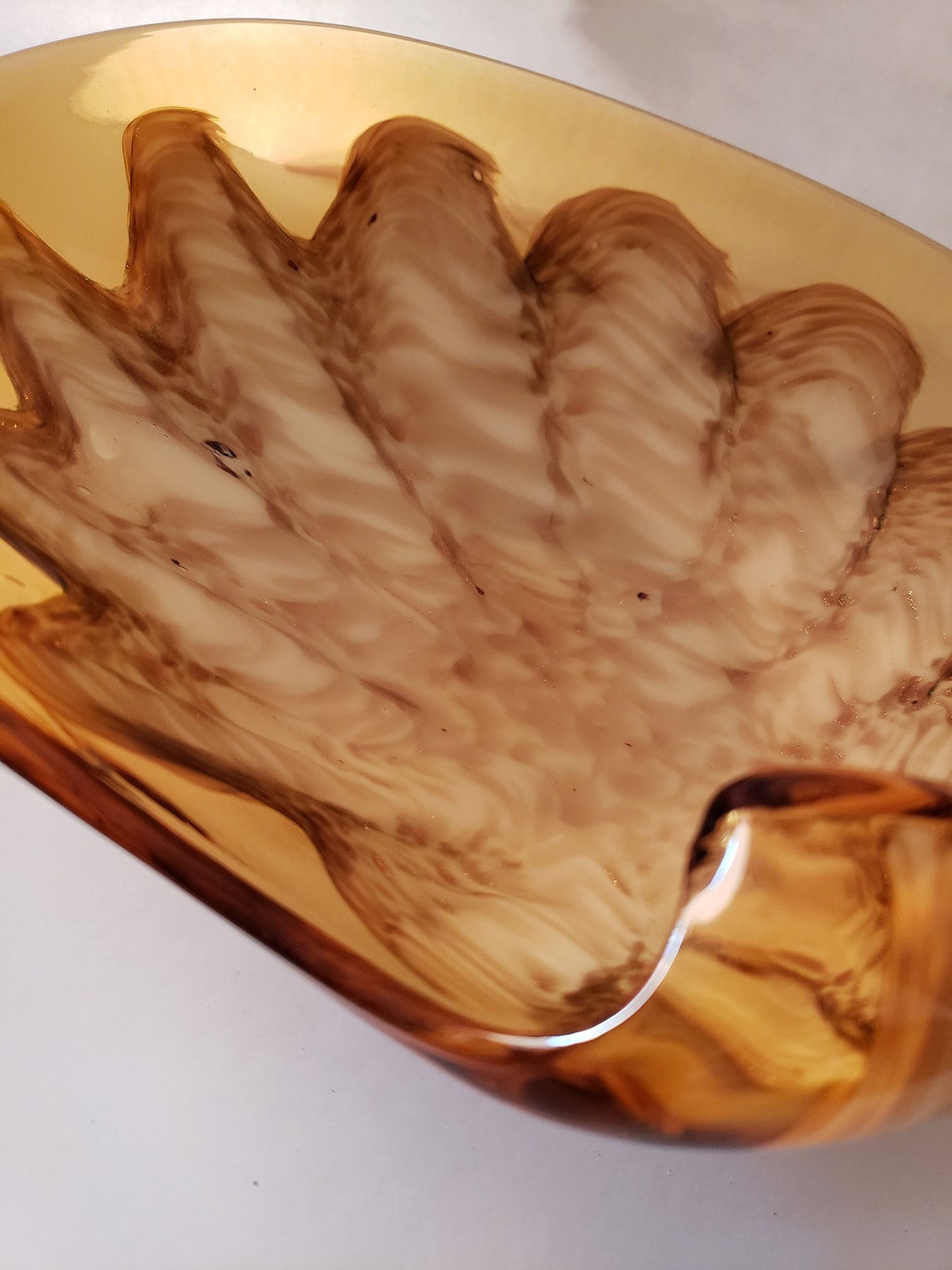 Gorgeous Murano clam shell bowl | Etsy