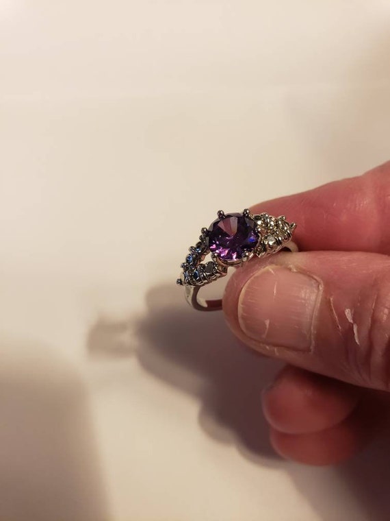 Silvertone Amythist ladies ring - image 4