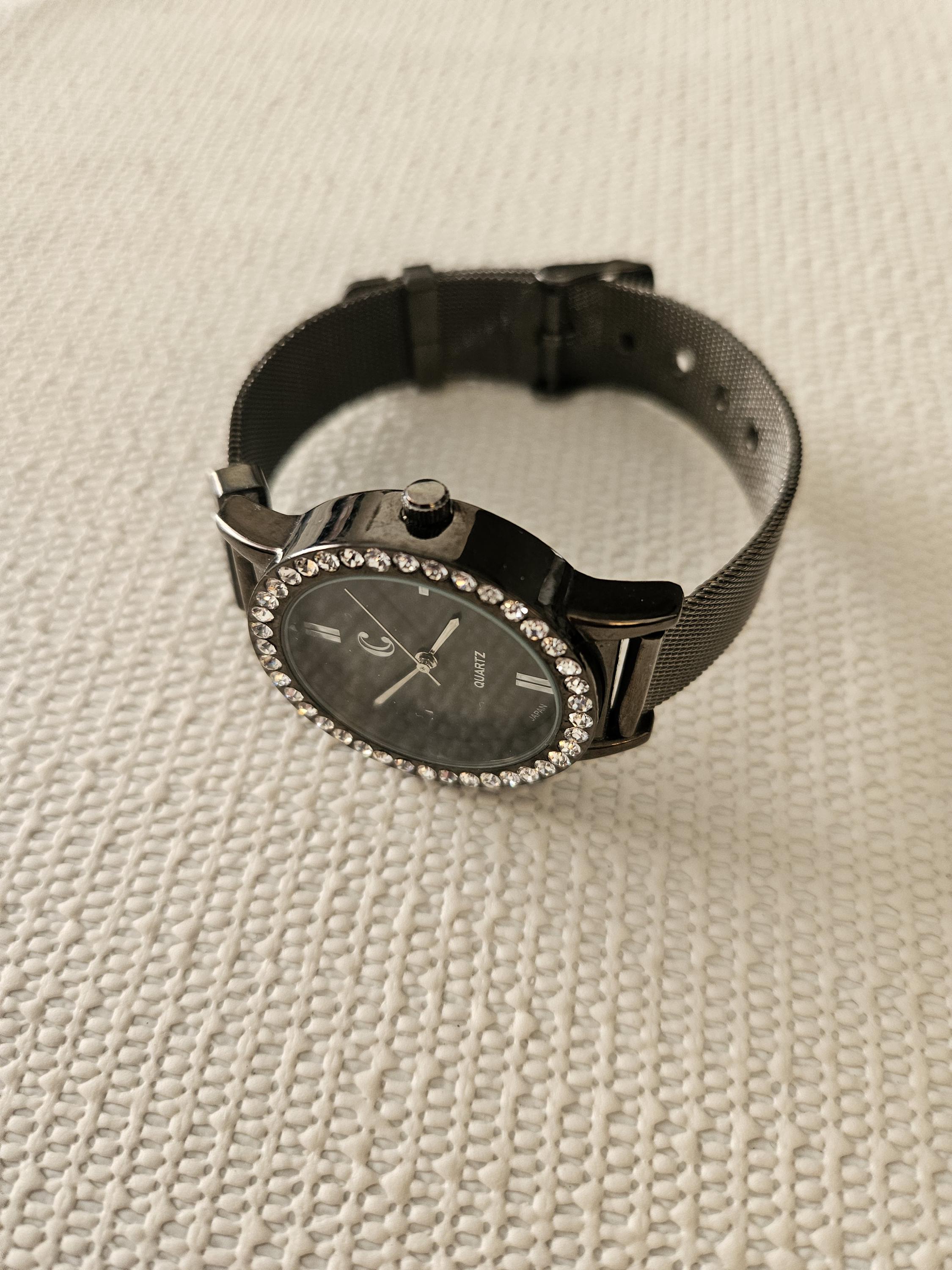 Charming Charlie Womens Wrist Watch Round‎ Crystal Analog Mesh Band Silver Tone Charming Charlie Women main image 3