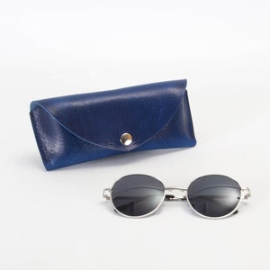 Étui à lunettes en cuir bleu | Pochette en cuir pour lunettes de soleil | Etui à lunettes durable | Cuir havane végétal