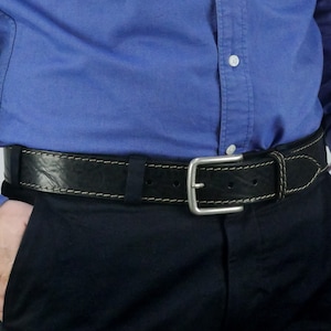 Cinturón de cuero negro hecho a mano con costuras en contraste, 3,8 cm de ancho, piel de grano completo, color canela vegetal, hebilla intercambiable.