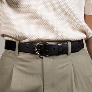 Handgemaakte zwarte leren riem, volnerf Italiaans groen, 32 mm (1 1/4"), verwisselbare gesp
