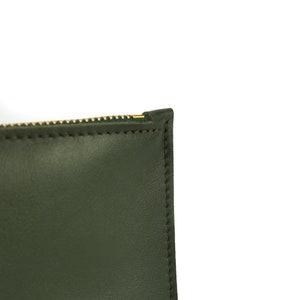 Olivgrün Leder Clutch Tasche handgefertigt / / weiche italienische Lederarmband / / Roam Bild 5
