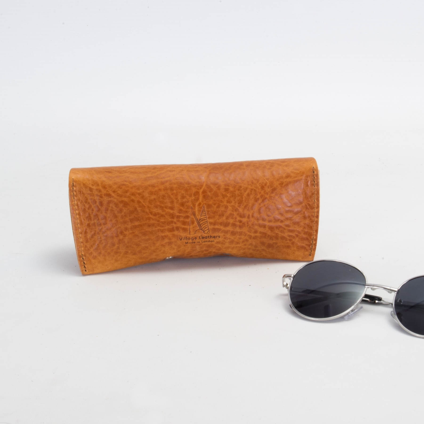 Shop Nori Unisex Brown Sunglass Holder Online – Hidesign