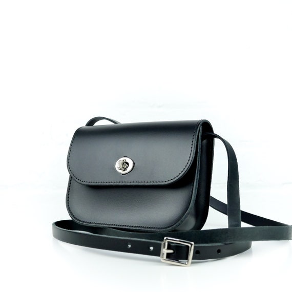 Bolso bandolera de cuero negro negro / bolso pequeño de cuero negro Satchel  / bolso de sillín de cuero negro / bolso de cuero negro hecho a mano -   México