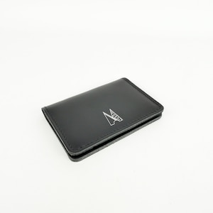 Handgefertigtes schwarzes Leder Kartenetui // Slim Card Wallet // Personalisiertes Kartenetui aus Leder