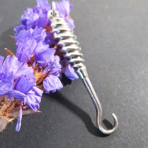 Miniatur-Knopfhaken aus Silber, Vintage-Handschuhhaken, Anhänger