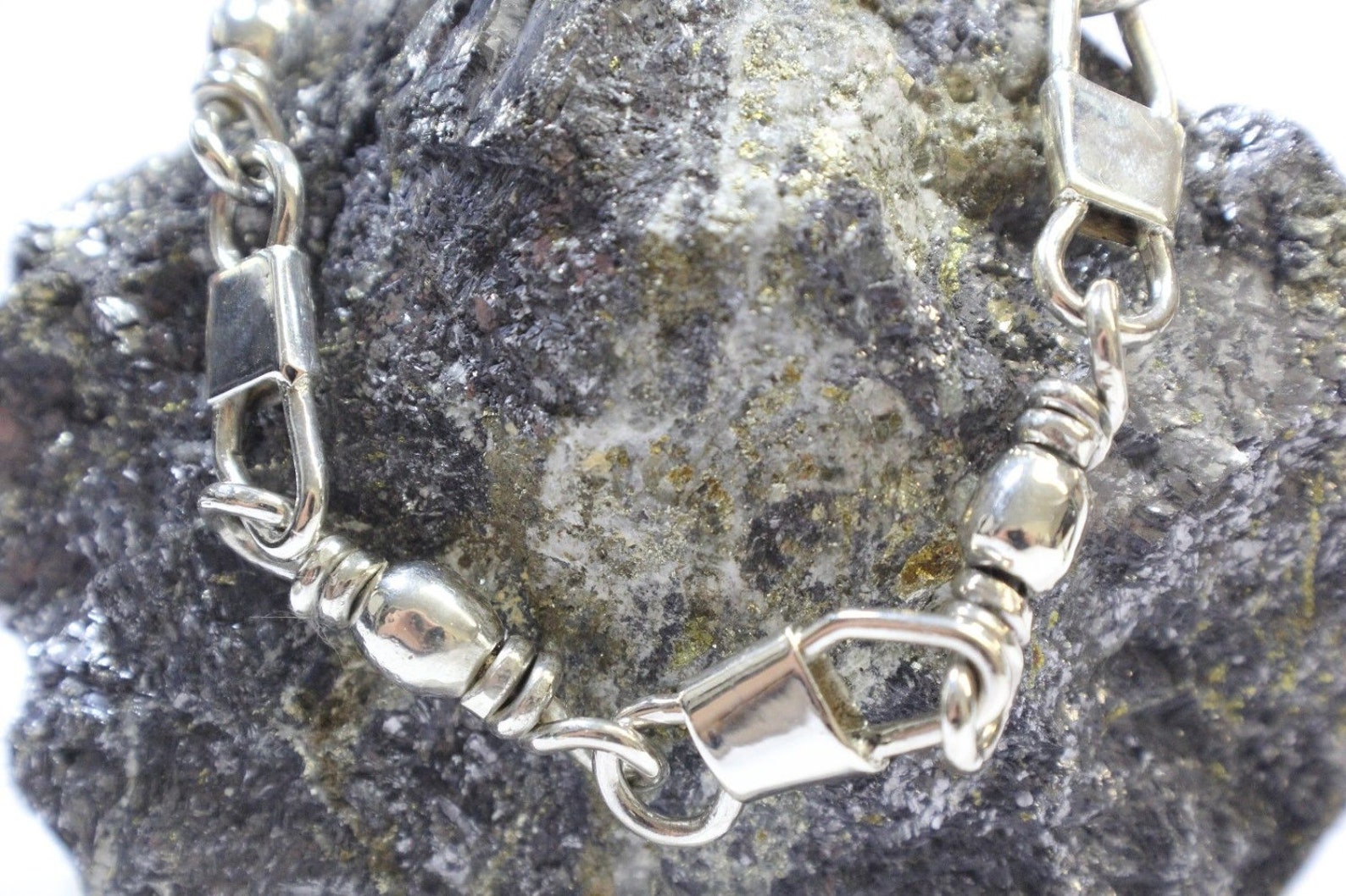 thumbnail interactive-video image 1 of ACTS Fishers Of Men Sterling Silver Heavy Link Bracelet For Men 7.5-9 Inches 1 of 4
