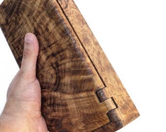 Wortelhouten sieradendoos met houten scharnieren