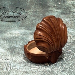 Walnuss Muschel kleine Schmuckschatulle • Ring-Box • Geschenk für Sie • Valentinstag Geschenk