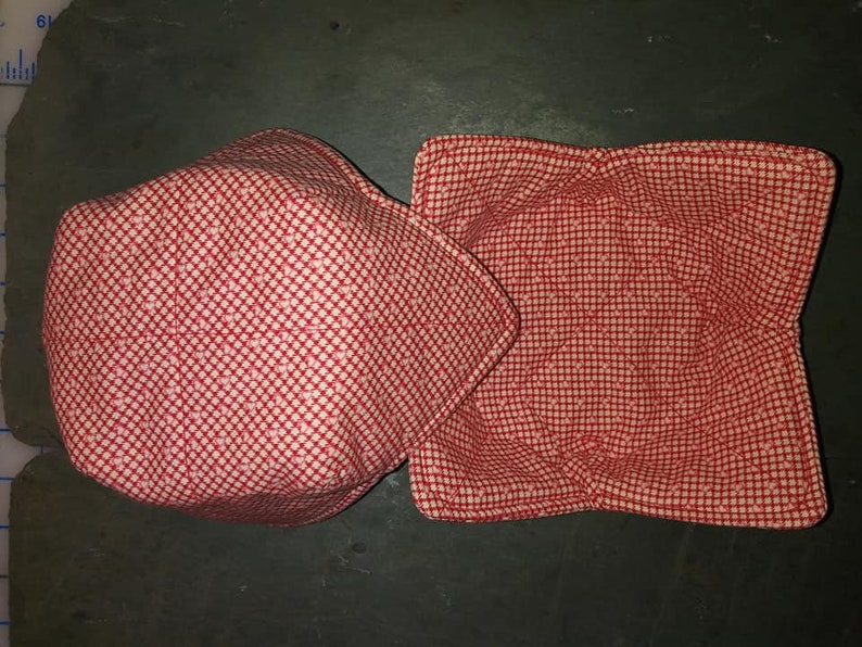 Bowl cozy set of 2 Tiny red hearts