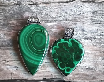 Pendentif en Malachite Naturelle dans un cadre en argent