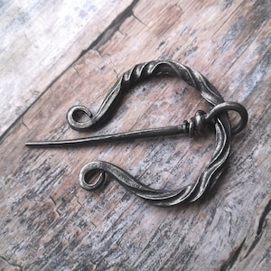 Viking Brooch - Pennacular Brooch - Medieval Brooch - Celtic Brooch - Aged Silver Color - Accessory - Clothing - Deco