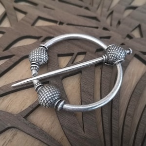 Viking Brooch - Pennacular Brooch - Medieval Brooch - Celtic Brooch - Aged Silver Color - Accessory - Clothing - Deco