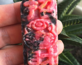 Natural Pretty Striking Rhodonite Quartz Crystal Carving AAAA (BRAZIL)