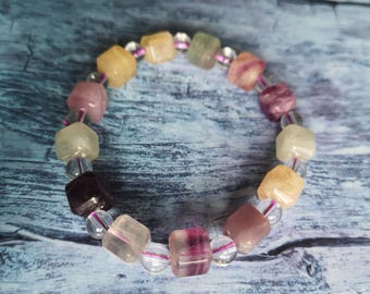 Armband aus Fluorit-Edelsteinen in natürlicher Farbe