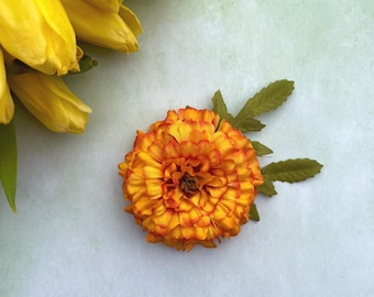 Souci orange artificiel, Barrette à fleurs en tissu, Feuilles vertes, Fermoir pin up, Bibi pour mariage, Accessoires tiki, Coiffure de plage