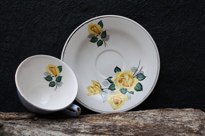 set of 4 cups and saucers with flowers bowls with flowers pastel kitchen coffee or tea cups wit flowers vintage tableware Boch.