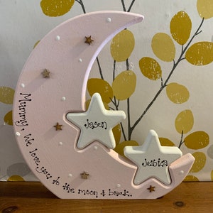 Personalised mum wooden moon & stars, mummy we love you moon, wooden moon and interlocking stars, mummy love you gift, gifts for mum image 2