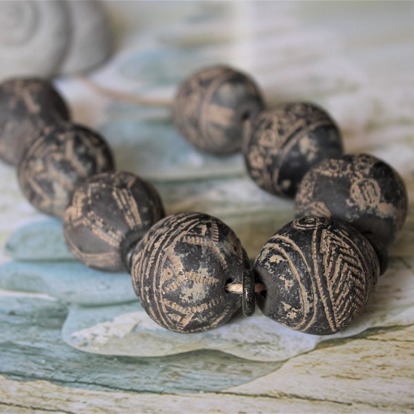 Antique clay beads, antique stone beads, African handicraft, handmade beads, old clay beads