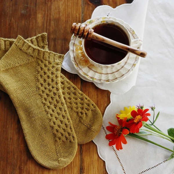 August Honey Socks, sock knitting pattern