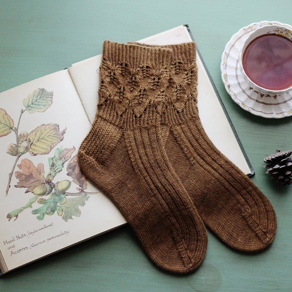 September Woods - an autumn sock knitting pattern