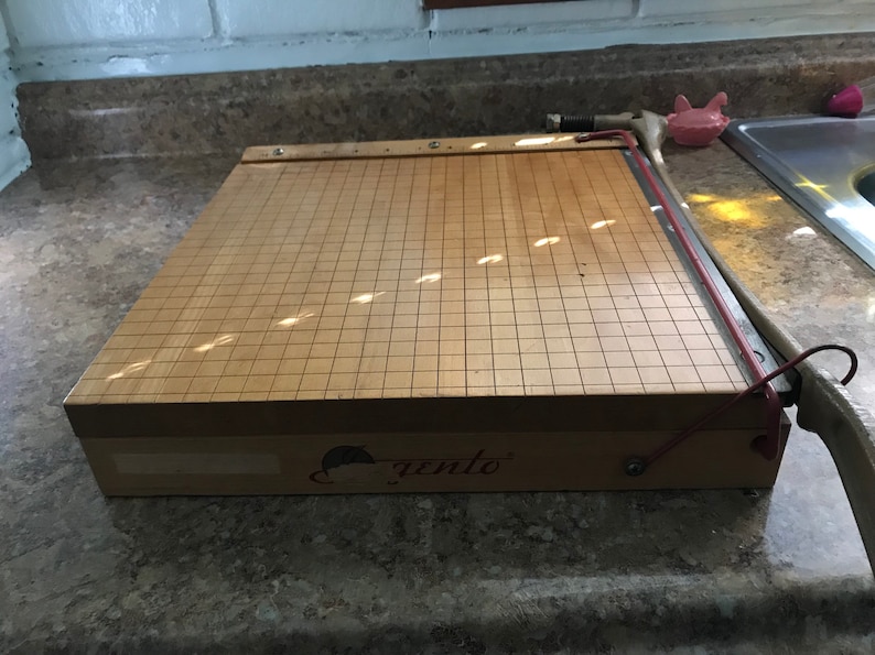1132-12 in solid Ingento Paper Cutter No vintage pappercutter