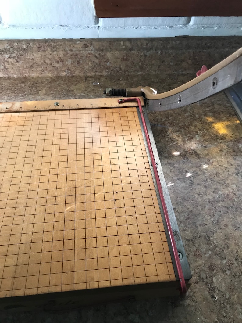1132-12 in solid Ingento Paper Cutter No vintage pappercutter
