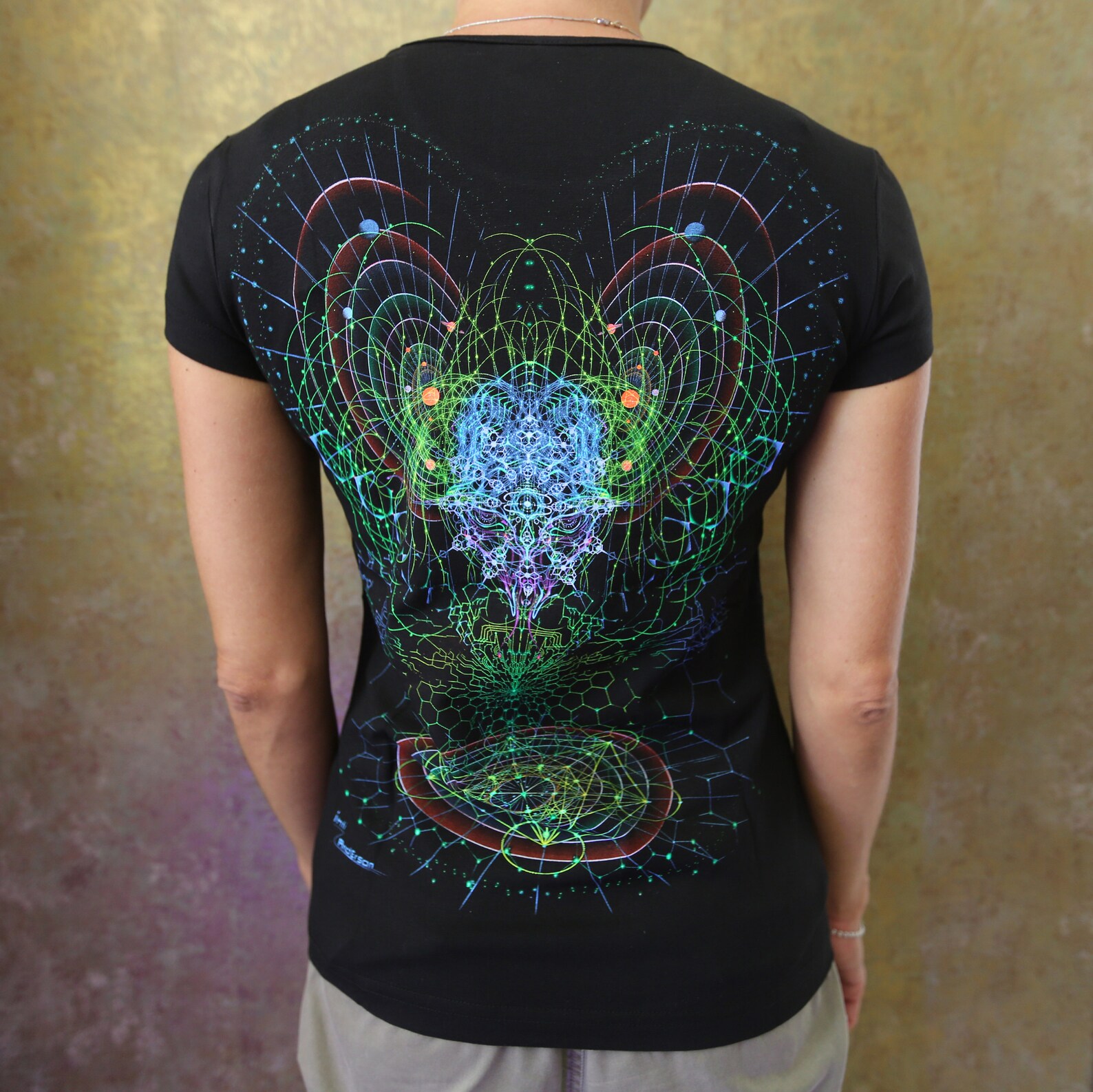 Woman T-shirt Alien Mind UV t-shirt Psy Trance Clothing | Etsy