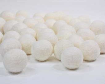 3 - 3.3 cm 100% wool felt ball - felt beads - felt pom pons - white