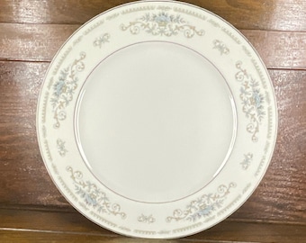 Vintage Diane Fine Porcelain China Of Japan WADE Dinner Plate Floral Basket and Butterfly
