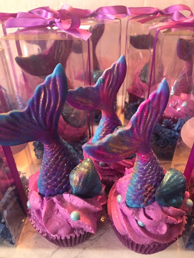 Mermaid Bath Bomb Cupcake With Bubble Bath Frosting With Mermaid Bath Bomb Cupcake With Bubble Bath Frosting With