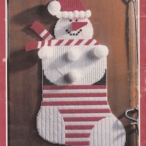 Vintage PDF plastic canvas pattern - Stocking Wall Hanging