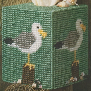 Vintage PDF plastic canvas pattern - by the sea boutique tissue box cover
