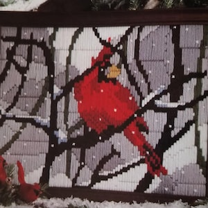 Cheery Cardinal PDF プラスチック キャンバス パターン