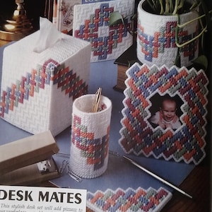 Desk Mates PDF plastic canvas pattern