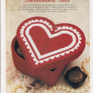 Vintage PDF plastic canvas pattern - sweetheart box