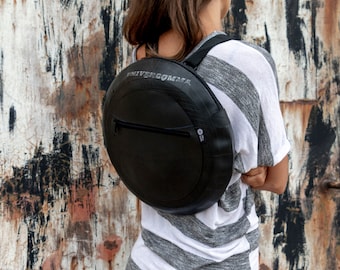 Unisex-Rucksack aus recyceltem Innenrohr mit 2 Taschen und verstellbaren Schultergurten, handgefertigter runder Rucksack, wasserdichter veganer Rucksack, Öko-Geschenk