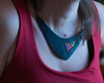 Asymmetrical women's necklace in recycled inner tube with colored fabric and eco leather base, Iris model