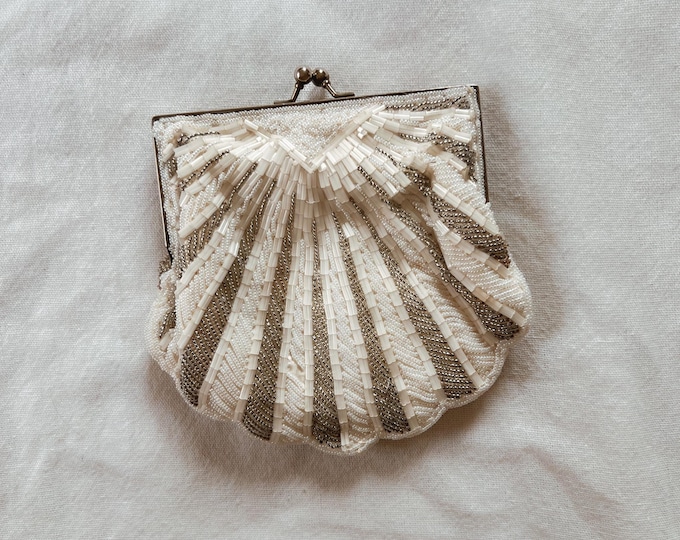 vintage beaded clam shell bag