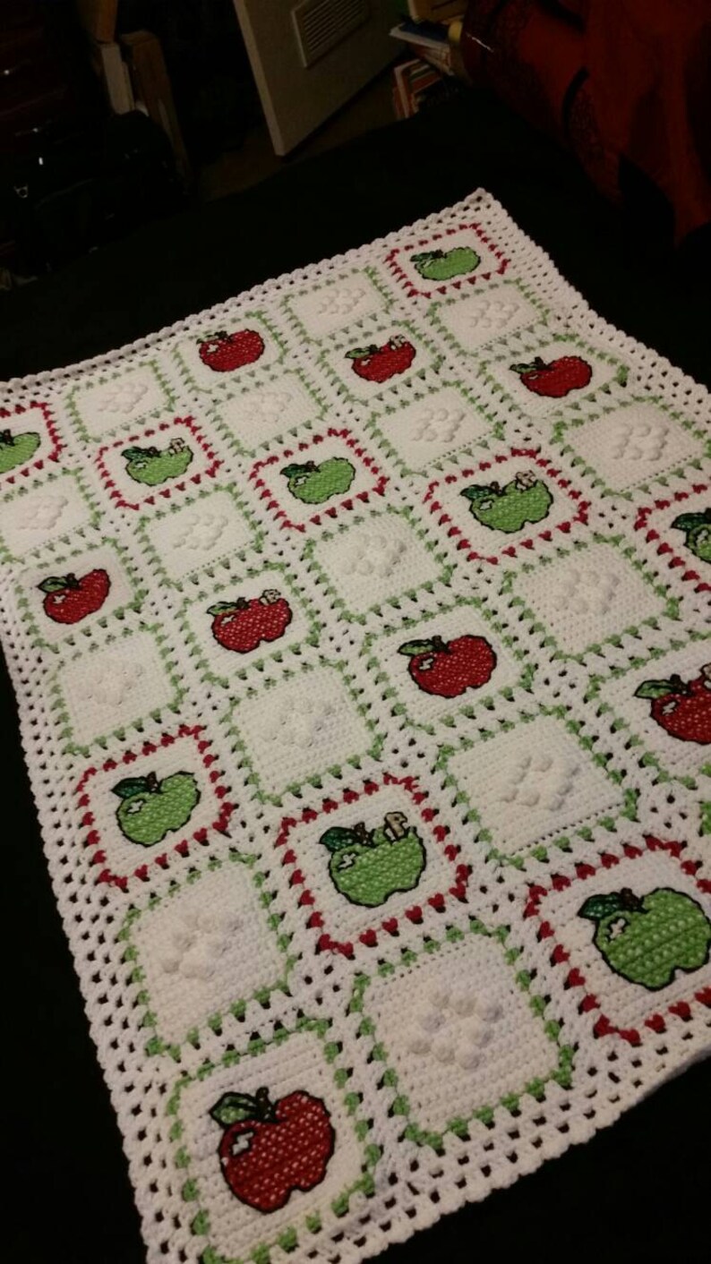 Cross-stitch Apple Baby Blanket image 3