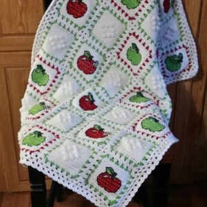 Cross-stitch Apple Baby Blanket image 5