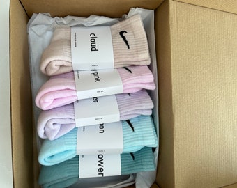 5 pairs Nike crew socks 5 colours