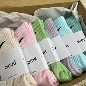 6 Pairs Nike Crew Socks Pack 6 Colours Gift Box - Etsy