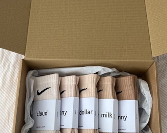 Gift box Nike crew socks pack of 5. 5 colours