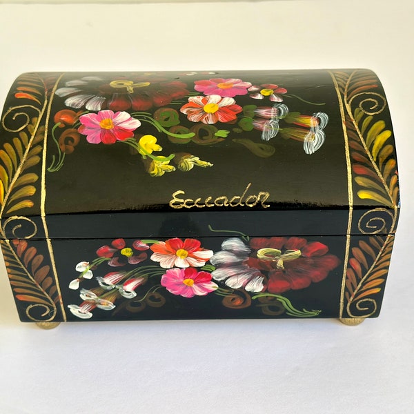 Jewelry Box. Hand painted Black Lacquer Keepsake Box From Ecuador. Painted Flowers, Trinket Box, Home shelf decor.