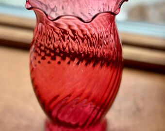 Small Glass Vase, Cranberry Red Swirl, Ruffled Rim, Vintage Home Shelf Decor, Kitchen Decor, Table Decor, Collectible Glass Container